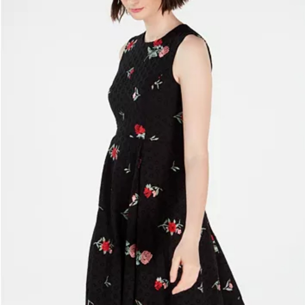 Dress - Picture 3 of 7